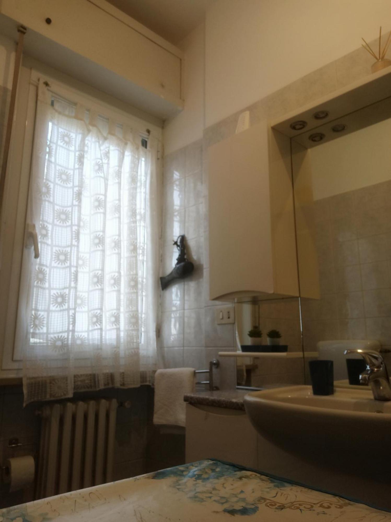 Stanza Maggiore Parma Luaran gambar
